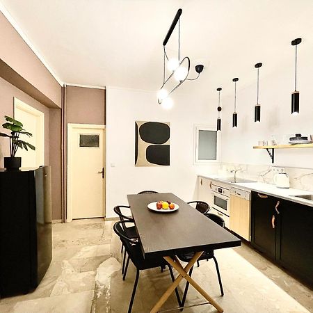 Comfy And Spacious Two Bedroom Apartment With Balcony Athènes Extérieur photo