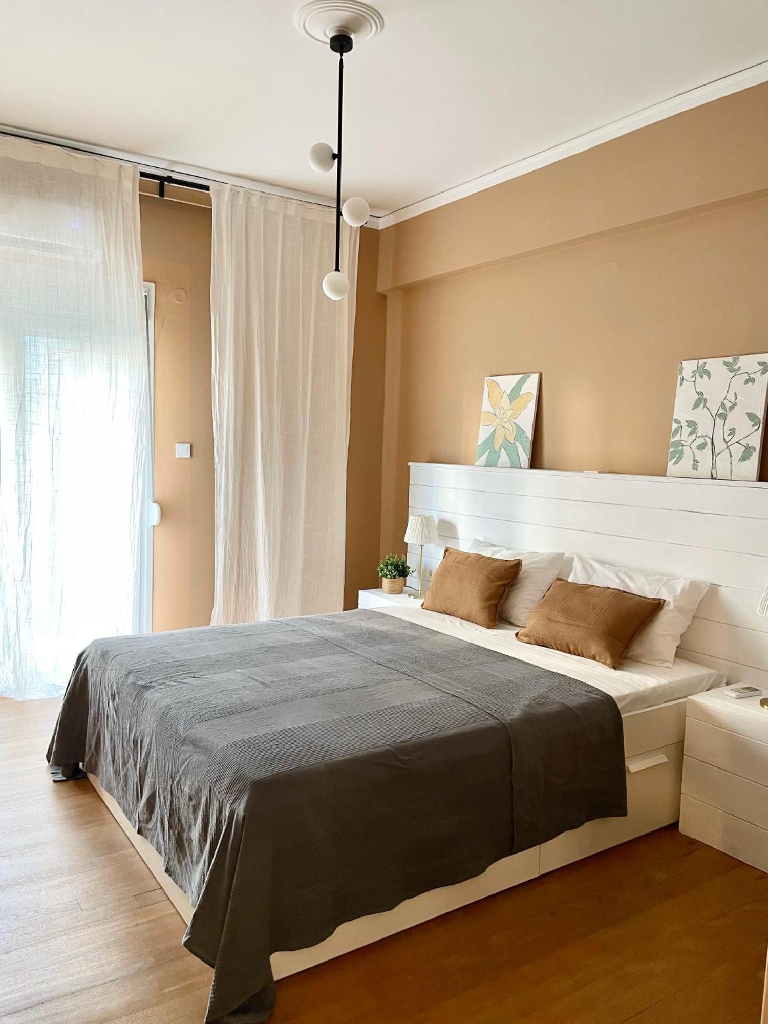 Comfy And Spacious Two Bedroom Apartment With Balcony Athènes Extérieur photo
