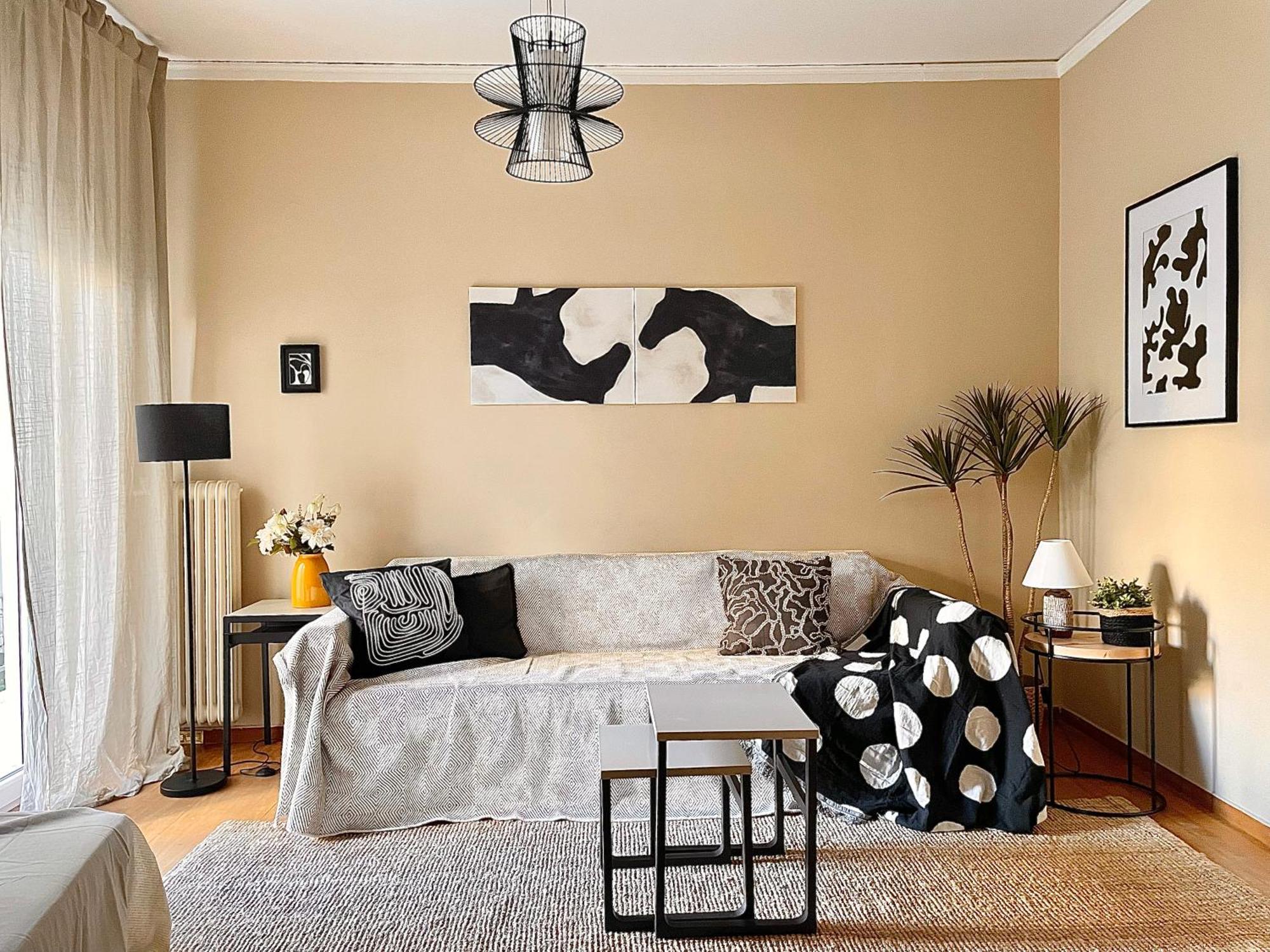 Comfy And Spacious Two Bedroom Apartment With Balcony Athènes Extérieur photo